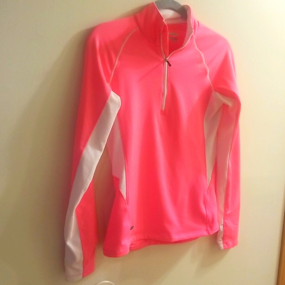 Saucony zip neon pink and white 1/3 zip pull over